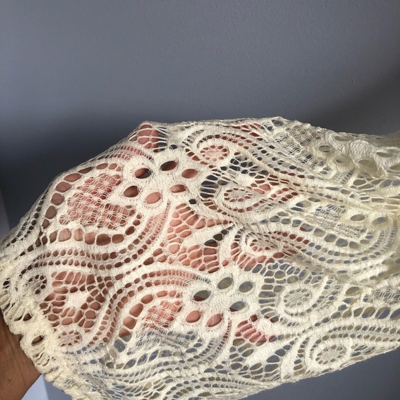 Ultra Flirt lace cold shoulder sheath dress - Picture 4 of 7